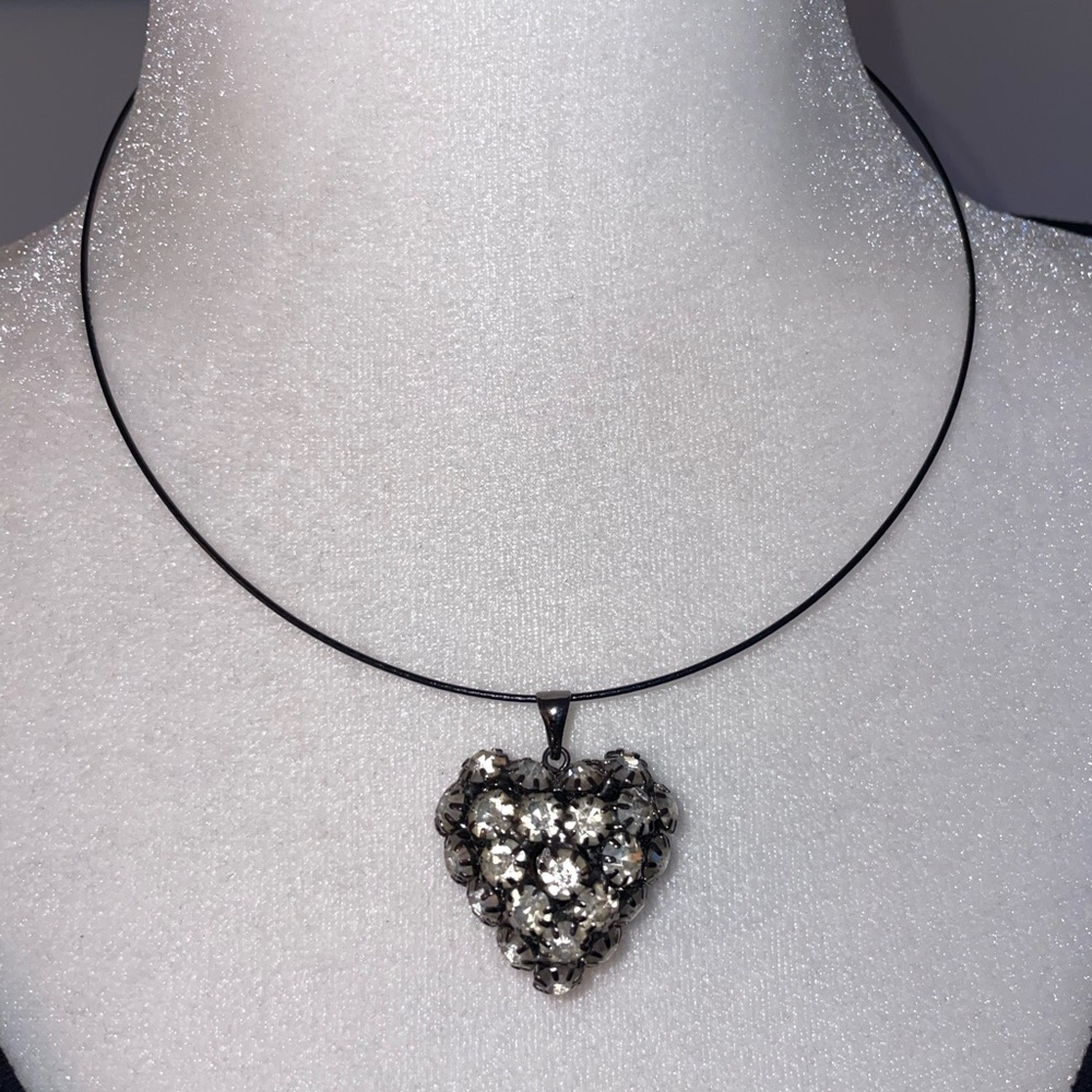 Heart Pendant Choker Necklace